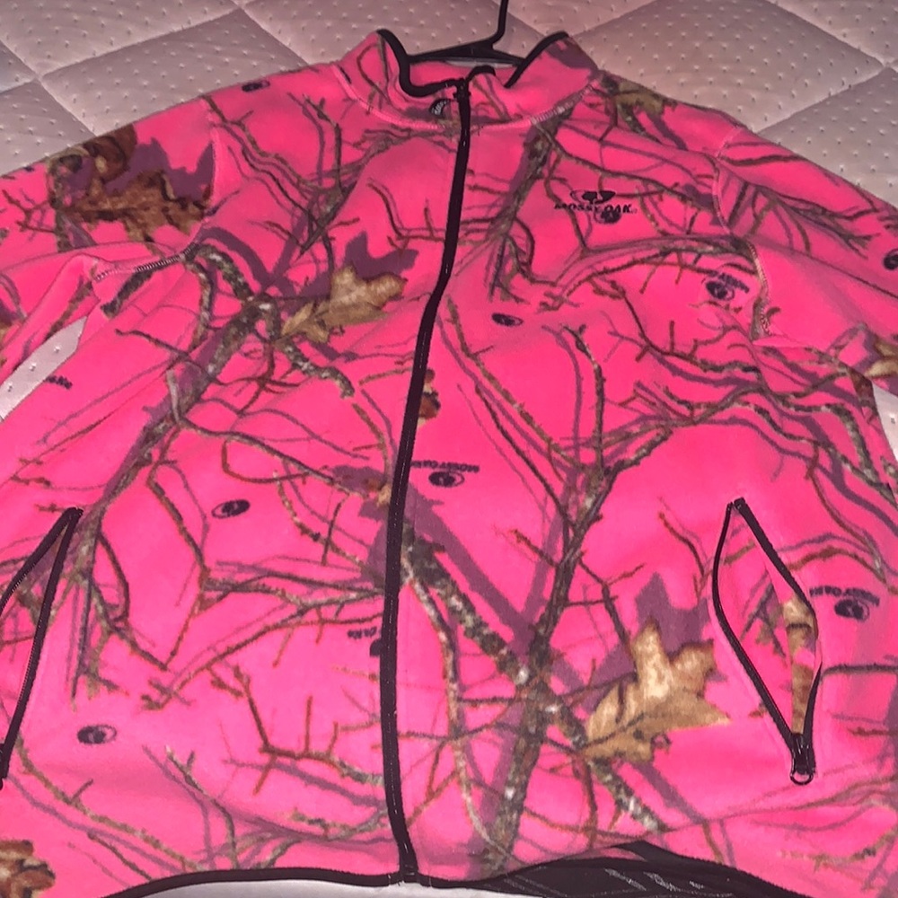 pink Mossy Oak zip up jacket